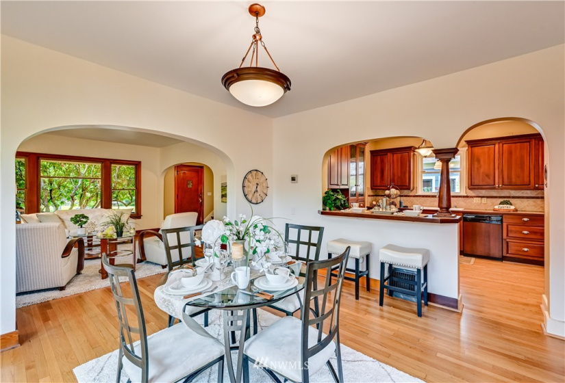 1713 Hoyt, Everett, Washington 98201, 5 Bedrooms Bedrooms, ,2 BathroomsBathrooms,Residential,For Sale,Hoyt,NWM1832018