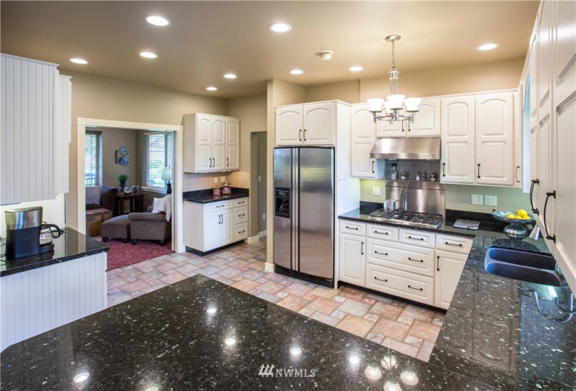 5768 Willow Springs, Ferndale, Washington 98248, ,Residential,For Sale,Northwest County Acres,Willow Springs,NWM1833243