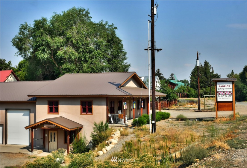 309 Methow Valley Hwy 20, Twisp, Washington 98856, ,Commercial Sale,For Sale,Methow Valley Hwy 20,NWM1819553