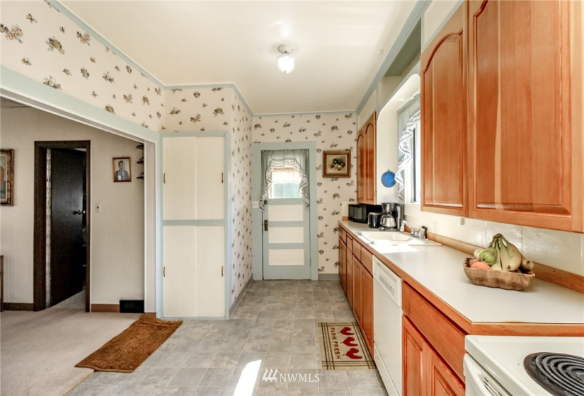 3811 SR 903, Roslyn, Washington 98941, 3 Bedrooms Bedrooms, ,1 BathroomBathrooms,Residential,For Sale,SR 903,NWM1833992