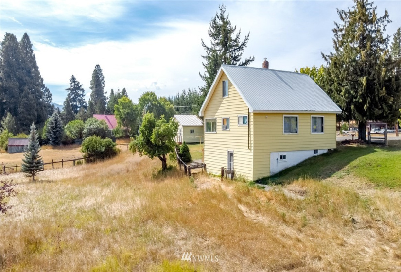 3811 SR 903, Roslyn, Washington 98941, 3 Bedrooms Bedrooms, ,1 BathroomBathrooms,Residential,For Sale,SR 903,NWM1833992