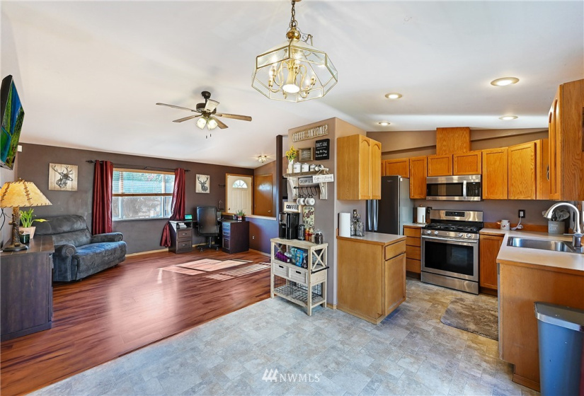 9805 65th, Snohomish, Washington 98270, 3 Bedrooms Bedrooms, ,1 BathroomBathrooms,Residential,For Sale,65th,NWM1833729