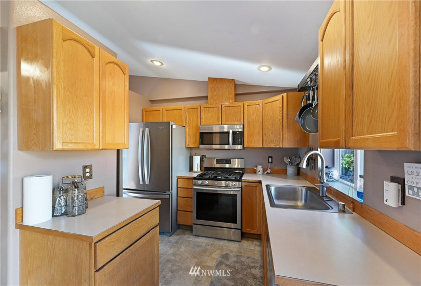 9805 65th, Snohomish, Washington 98270, 3 Bedrooms Bedrooms, ,1 BathroomBathrooms,Residential,For Sale,65th,NWM1833729