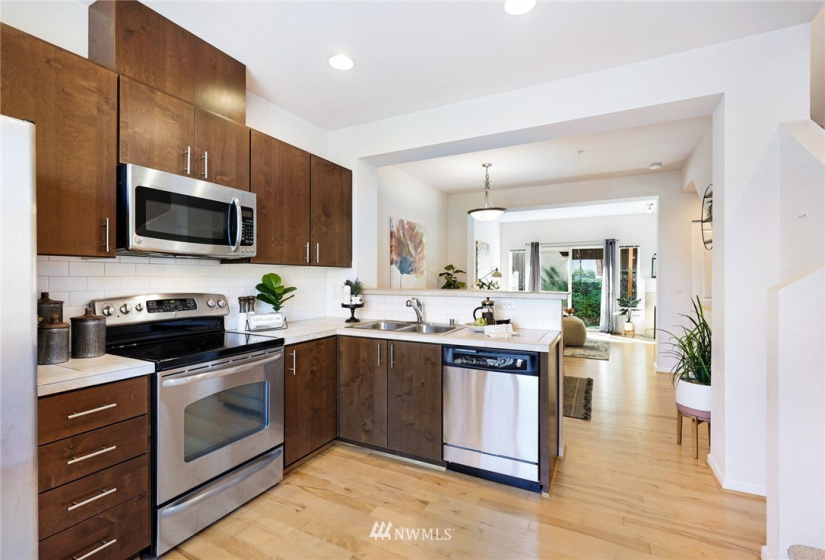 15720 Manor, Lynnwood, Washington 98087, 2 Bedrooms Bedrooms, ,1 BathroomBathrooms,Residential,For Sale,Dunhill Terrace,Manor,NWM1834084