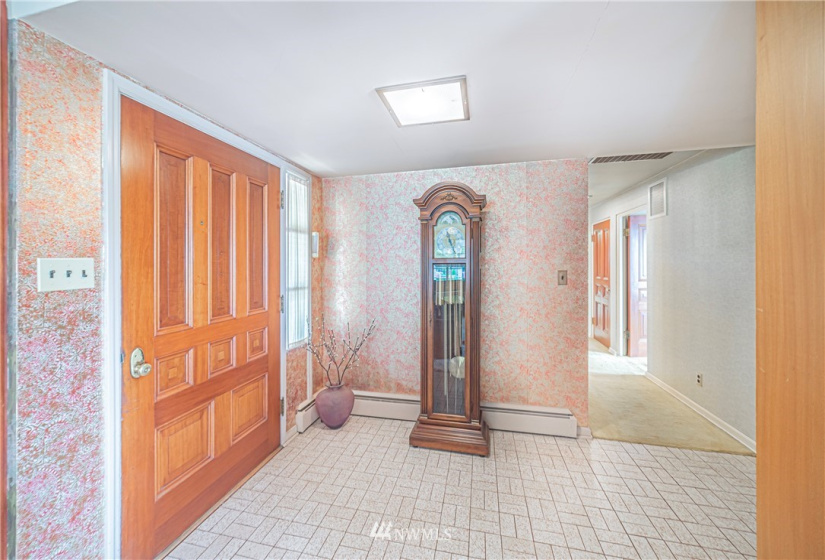 1102 Craig, Ellensburg, Washington 98926, 7 Bedrooms Bedrooms, ,3 BathroomsBathrooms,Residential,For Sale,Craig,NWM1834179