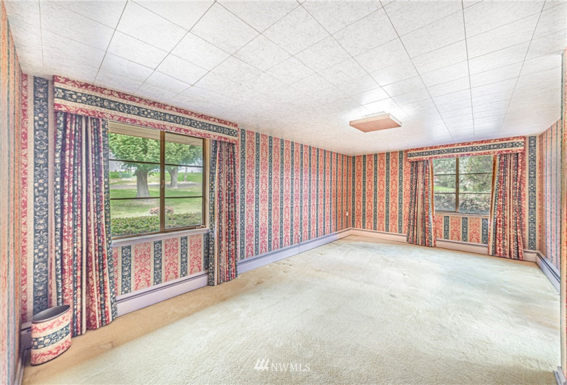 1102 Craig, Ellensburg, Washington 98926, 7 Bedrooms Bedrooms, ,3 BathroomsBathrooms,Residential,For Sale,Craig,NWM1834179