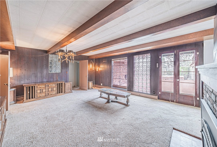 1102 Craig, Ellensburg, Washington 98926, 7 Bedrooms Bedrooms, ,3 BathroomsBathrooms,Residential,For Sale,Craig,NWM1834179