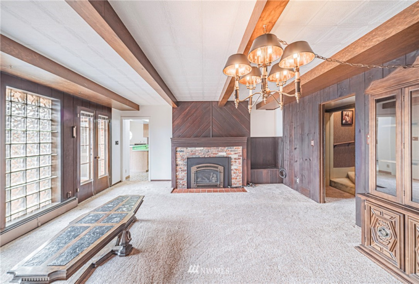 1102 Craig, Ellensburg, Washington 98926, 7 Bedrooms Bedrooms, ,3 BathroomsBathrooms,Residential,For Sale,Craig,NWM1834179