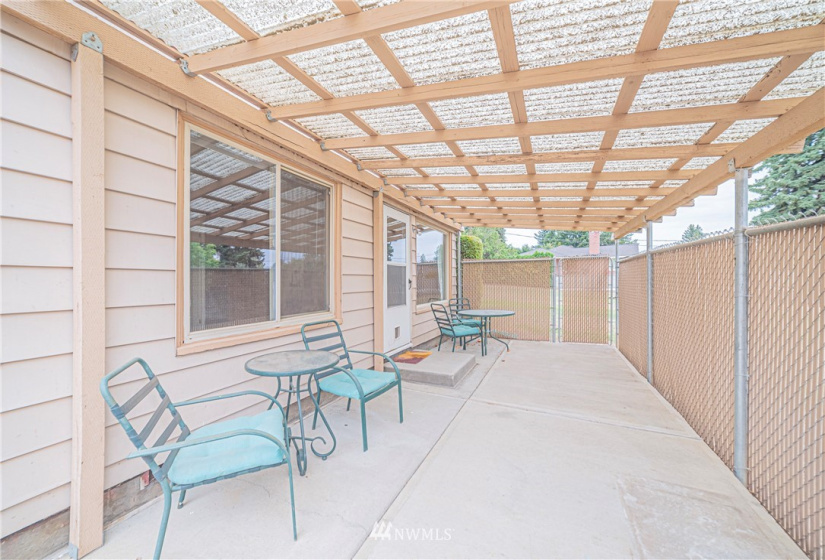 1102 Craig, Ellensburg, Washington 98926, 7 Bedrooms Bedrooms, ,3 BathroomsBathrooms,Residential,For Sale,Craig,NWM1834179