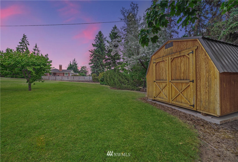 1102 Craig, Ellensburg, Washington 98926, 7 Bedrooms Bedrooms, ,3 BathroomsBathrooms,Residential,For Sale,Craig,NWM1834179