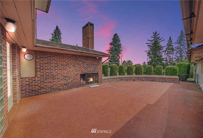 1102 Craig, Ellensburg, Washington 98926, 7 Bedrooms Bedrooms, ,3 BathroomsBathrooms,Residential,For Sale,Craig,NWM1834179