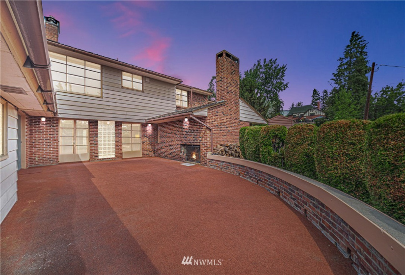 1102 Craig, Ellensburg, Washington 98926, 7 Bedrooms Bedrooms, ,3 BathroomsBathrooms,Residential,For Sale,Craig,NWM1834179