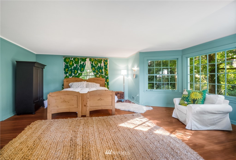 8017 Thorne, Lakewood, Washington 98498, 6 Bedrooms Bedrooms, ,3 BathroomsBathrooms,Residential,For Sale,Thorne,NWM1829555