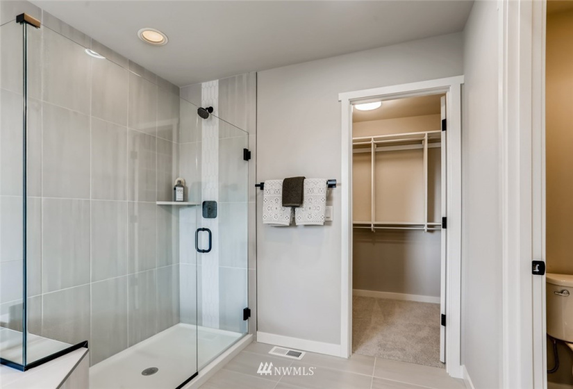 22548 70th, Mountlake Terrace, Washington 98043, 3 Bedrooms Bedrooms, ,2 BathroomsBathrooms,Residential,For Sale,Creekside Meadows,70th,NWM1834412