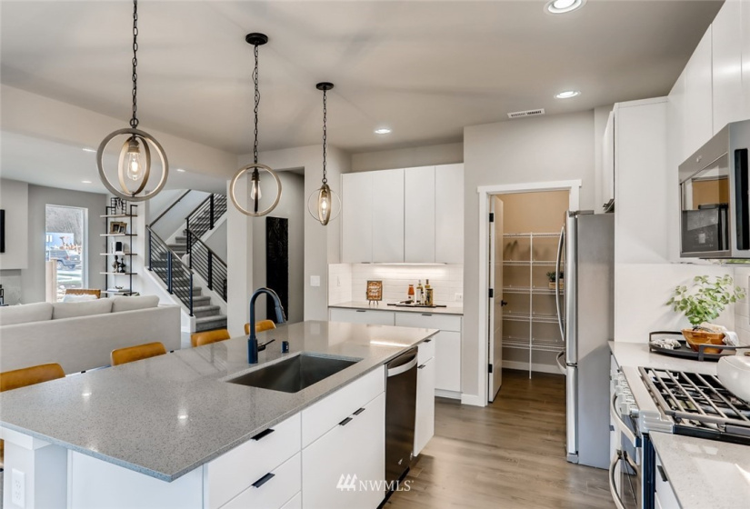 22548 70th, Mountlake Terrace, Washington 98043, 3 Bedrooms Bedrooms, ,2 BathroomsBathrooms,Residential,For Sale,Creekside Meadows,70th,NWM1834412