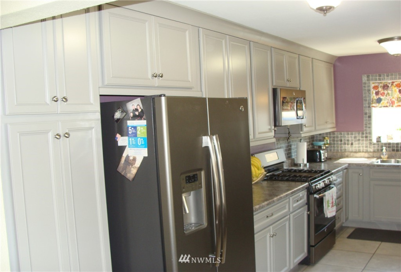 1017 Ivy, Moses Lake, Washington 98837, 4 Bedrooms Bedrooms, ,1 BathroomBathrooms,Residential,For Sale,Guffin Eccles ADD,Ivy,NWM1833624