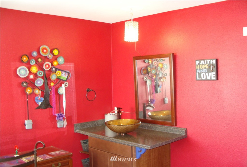 1017 Ivy, Moses Lake, Washington 98837, 4 Bedrooms Bedrooms, ,1 BathroomBathrooms,Residential,For Sale,Guffin Eccles ADD,Ivy,NWM1833624