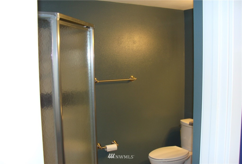 1017 Ivy, Moses Lake, Washington 98837, 4 Bedrooms Bedrooms, ,1 BathroomBathrooms,Residential,For Sale,Guffin Eccles ADD,Ivy,NWM1833624