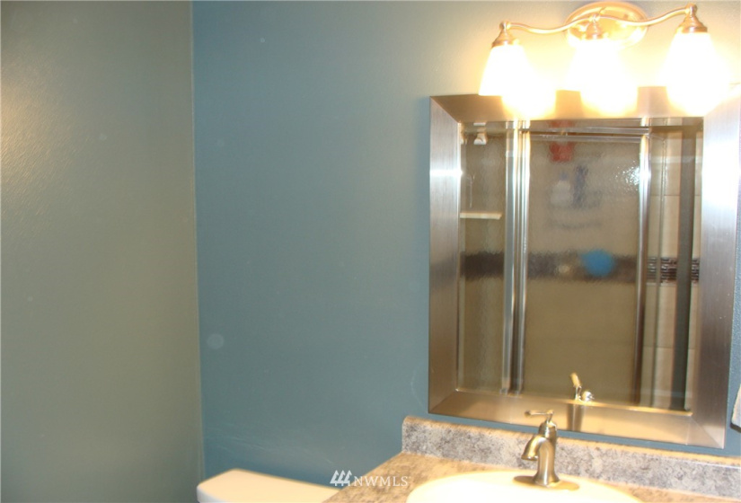 1017 Ivy, Moses Lake, Washington 98837, 4 Bedrooms Bedrooms, ,1 BathroomBathrooms,Residential,For Sale,Guffin Eccles ADD,Ivy,NWM1833624