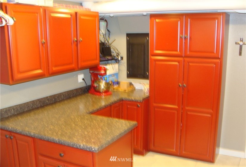 1017 Ivy, Moses Lake, Washington 98837, 4 Bedrooms Bedrooms, ,1 BathroomBathrooms,Residential,For Sale,Guffin Eccles ADD,Ivy,NWM1833624