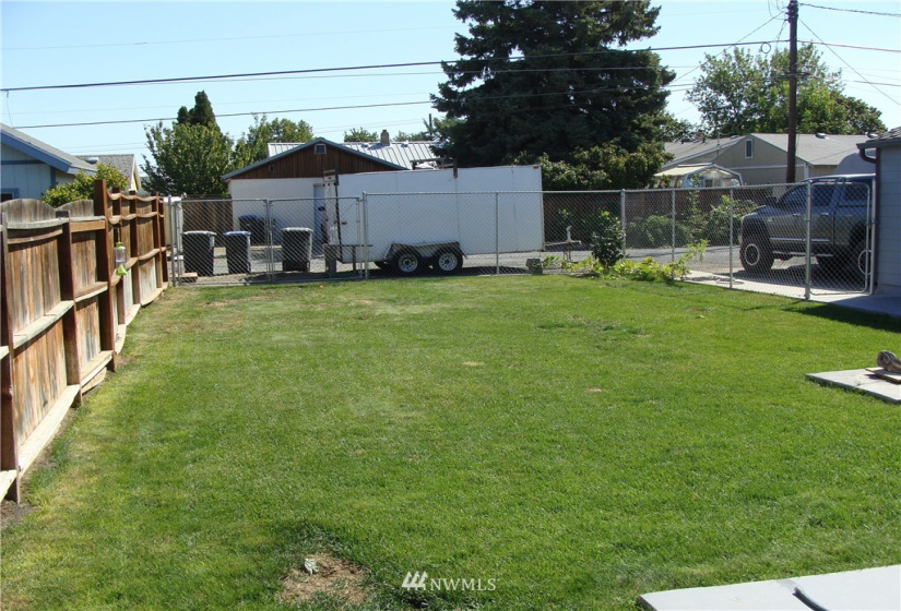 1017 Ivy, Moses Lake, Washington 98837, 4 Bedrooms Bedrooms, ,1 BathroomBathrooms,Residential,For Sale,Guffin Eccles ADD,Ivy,NWM1833624