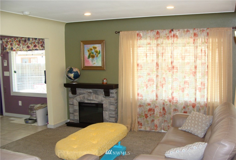 1017 Ivy, Moses Lake, Washington 98837, 4 Bedrooms Bedrooms, ,1 BathroomBathrooms,Residential,For Sale,Guffin Eccles ADD,Ivy,NWM1833624