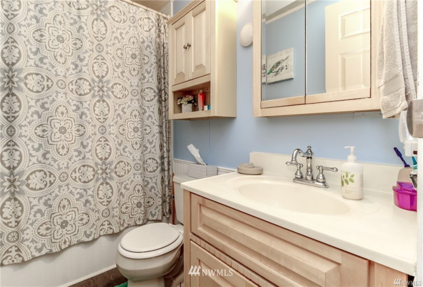 22001 106th, Kent, Washington 98031, 2 Bedrooms Bedrooms, ,2 BathroomsBathrooms,Residential,For Sale,106th,NWM1834579