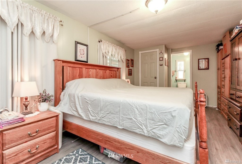 22001 106th, Kent, Washington 98031, 2 Bedrooms Bedrooms, ,2 BathroomsBathrooms,Residential,For Sale,106th,NWM1834579