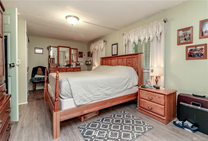 22001 106th, Kent, Washington 98031, 2 Bedrooms Bedrooms, ,2 BathroomsBathrooms,Residential,For Sale,106th,NWM1834579