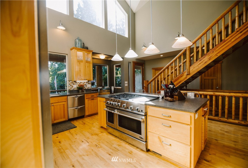 2410 Newberg, Snohomish, Washington 98290, 3 Bedrooms Bedrooms, ,4 BathroomsBathrooms,Residential,For Sale,Newberg,NWM1833930