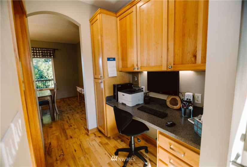 2410 Newberg, Snohomish, Washington 98290, 3 Bedrooms Bedrooms, ,4 BathroomsBathrooms,Residential,For Sale,Newberg,NWM1833930