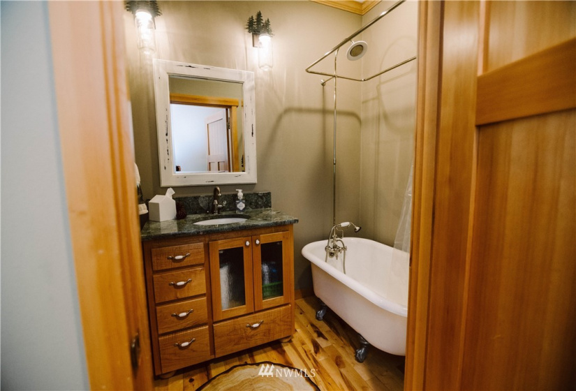 2410 Newberg, Snohomish, Washington 98290, 3 Bedrooms Bedrooms, ,4 BathroomsBathrooms,Residential,For Sale,Newberg,NWM1833930