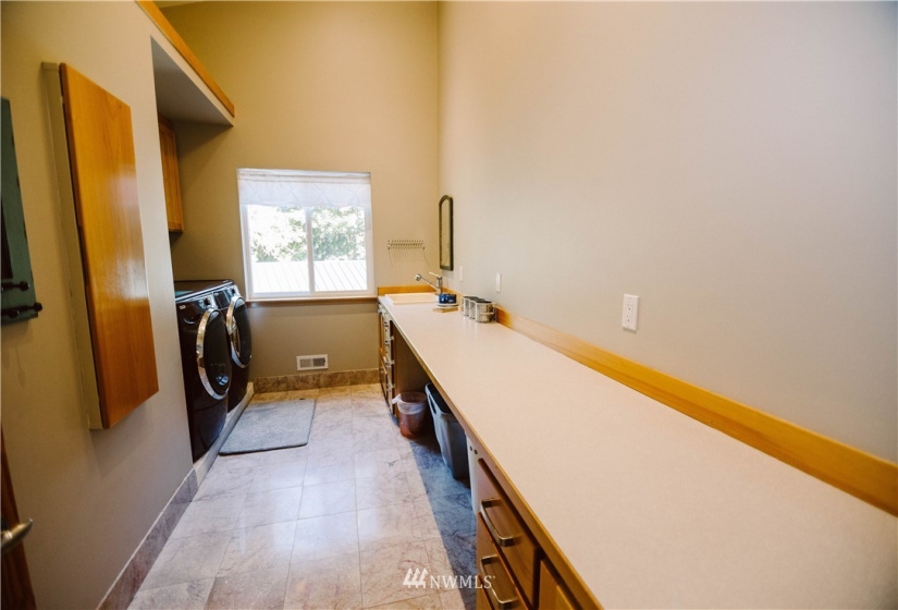 2410 Newberg, Snohomish, Washington 98290, 3 Bedrooms Bedrooms, ,4 BathroomsBathrooms,Residential,For Sale,Newberg,NWM1833930