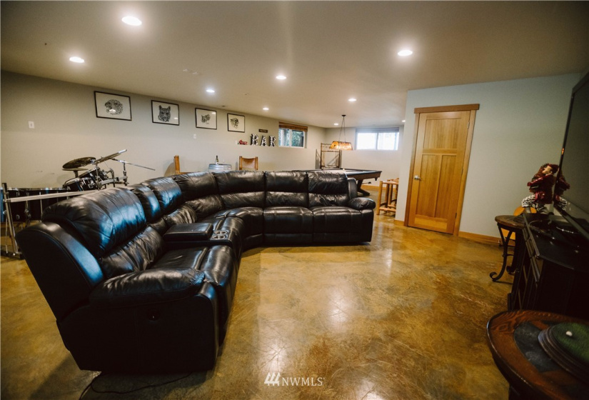 2410 Newberg, Snohomish, Washington 98290, 3 Bedrooms Bedrooms, ,4 BathroomsBathrooms,Residential,For Sale,Newberg,NWM1833930