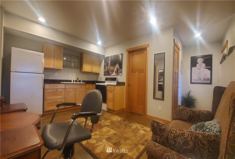 2410 Newberg, Snohomish, Washington 98290, 3 Bedrooms Bedrooms, ,4 BathroomsBathrooms,Residential,For Sale,Newberg,NWM1833930