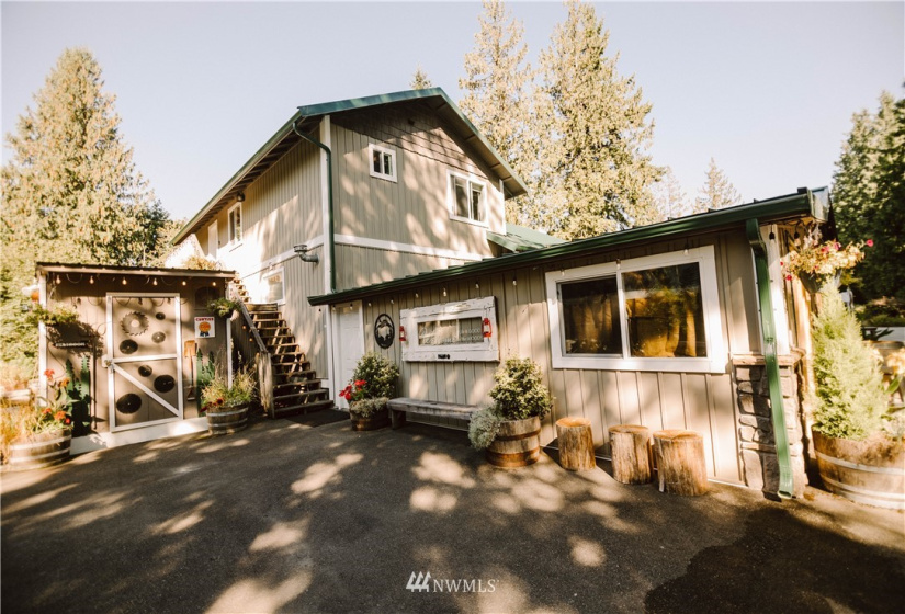 2410 Newberg, Snohomish, Washington 98290, 3 Bedrooms Bedrooms, ,4 BathroomsBathrooms,Residential,For Sale,Newberg,NWM1833930