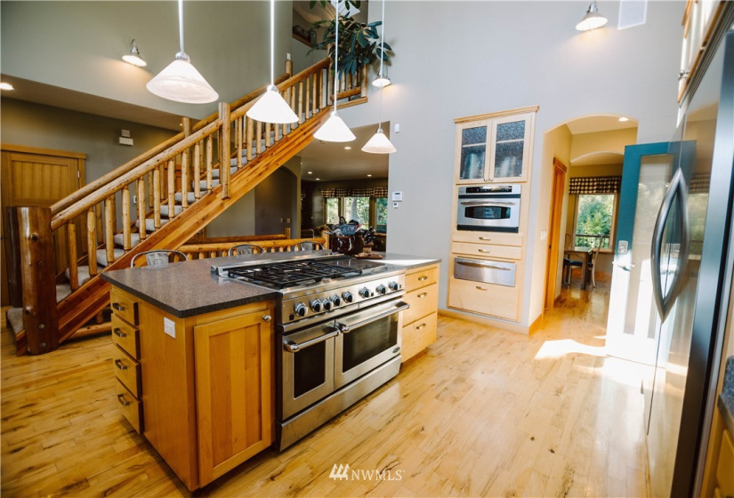 2410 Newberg, Snohomish, Washington 98290, 3 Bedrooms Bedrooms, ,4 BathroomsBathrooms,Residential,For Sale,Newberg,NWM1833930