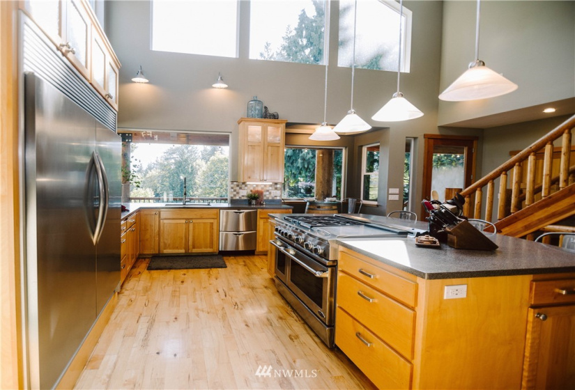 2410 Newberg, Snohomish, Washington 98290, 3 Bedrooms Bedrooms, ,4 BathroomsBathrooms,Residential,For Sale,Newberg,NWM1833930