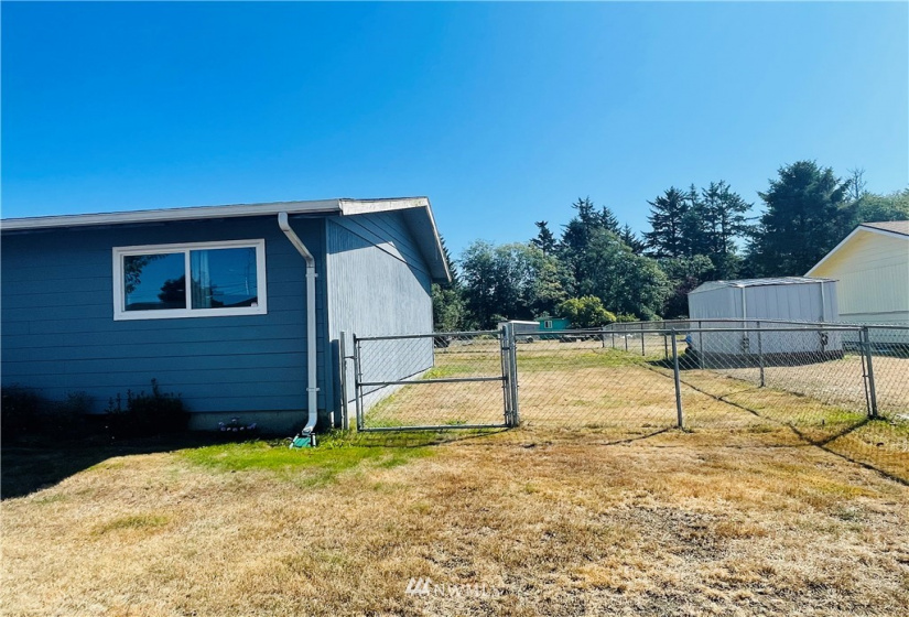 205 18th, Seaview, Washington 98631, 3 Bedrooms Bedrooms, ,1 BathroomBathrooms,Residential,For Sale,18th,NWM1834747