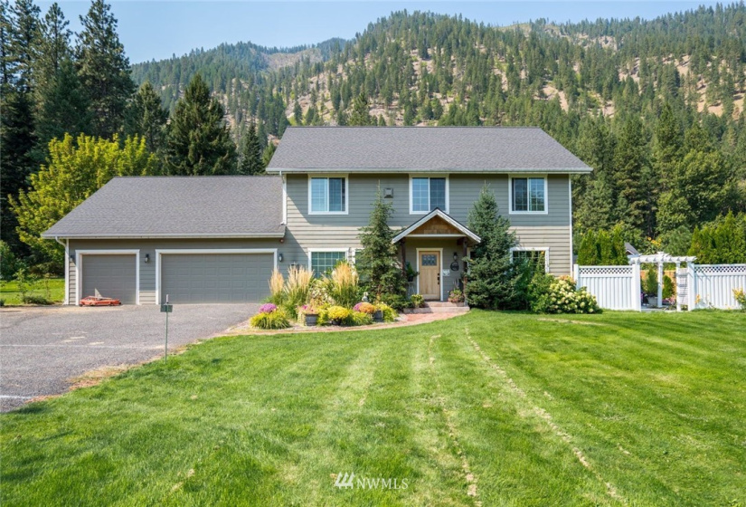 7970 icicle Road, Leavenworth, Washington 98826, 4 Bedrooms Bedrooms, ,4 BathroomsBathrooms,Residential,For Sale,icicle Road,NWM1835162