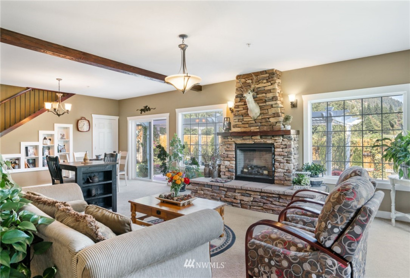7970 icicle Road, Leavenworth, Washington 98826, 4 Bedrooms Bedrooms, ,4 BathroomsBathrooms,Residential,For Sale,icicle Road,NWM1835162
