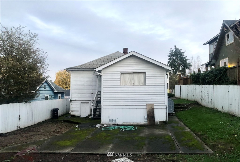 1541 19th, Seattle, Washington 98144, 4 Bedrooms Bedrooms, ,1 BathroomBathrooms,Residential,For Sale,19th,NWM1835221