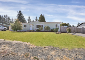 720 190th, Spanaway, Washington 98387, 4 Bedrooms Bedrooms, ,1 BathroomBathrooms,Manufactured In Park,For Sale,190th,NWM1835302