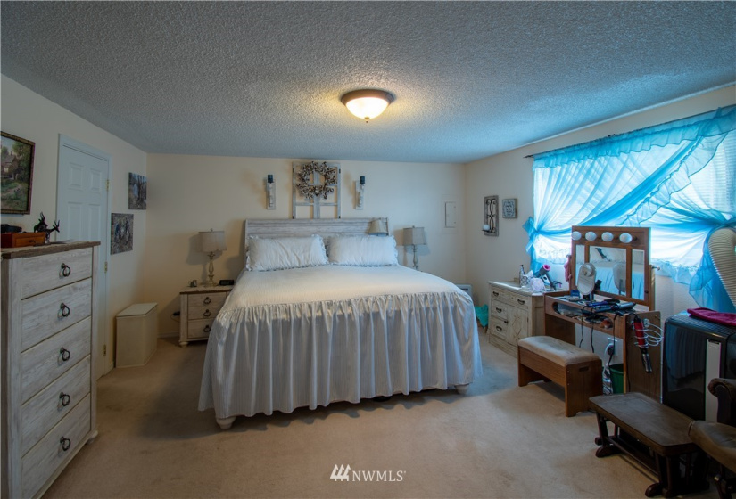 10311 11th, Edgewood, Washington 98372, 4 Bedrooms Bedrooms, ,2 BathroomsBathrooms,Residential,For Sale,11th,NWM1835789