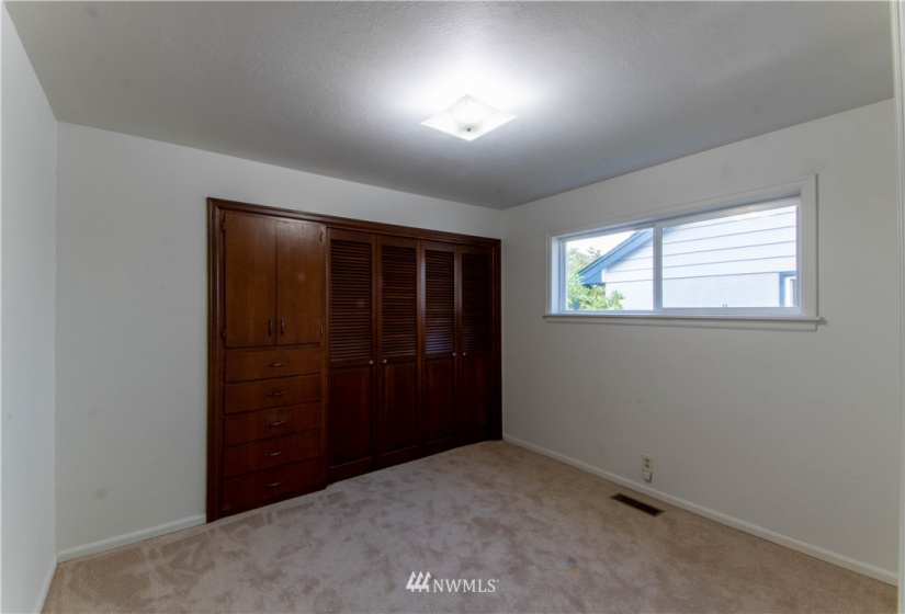 1204 10th, Auburn, Washington 98002, 4 Bedrooms Bedrooms, ,1 BathroomBathrooms,Residential,For Sale,10th,NWM1836110