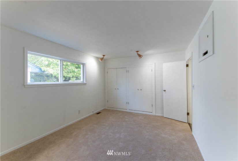 1204 10th, Auburn, Washington 98002, 4 Bedrooms Bedrooms, ,1 BathroomBathrooms,Residential,For Sale,10th,NWM1836110
