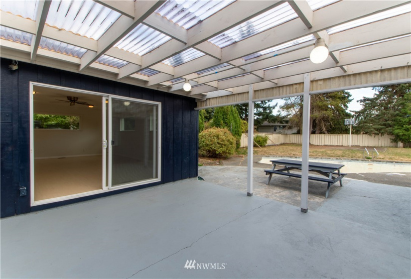 1204 10th, Auburn, Washington 98002, 4 Bedrooms Bedrooms, ,1 BathroomBathrooms,Residential,For Sale,10th,NWM1836110