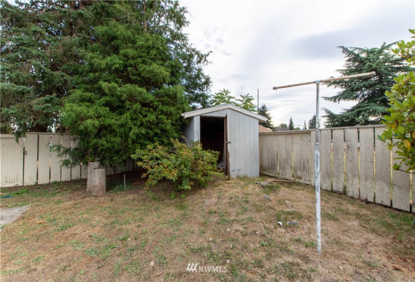 1204 10th, Auburn, Washington 98002, 4 Bedrooms Bedrooms, ,1 BathroomBathrooms,Residential,For Sale,10th,NWM1836110