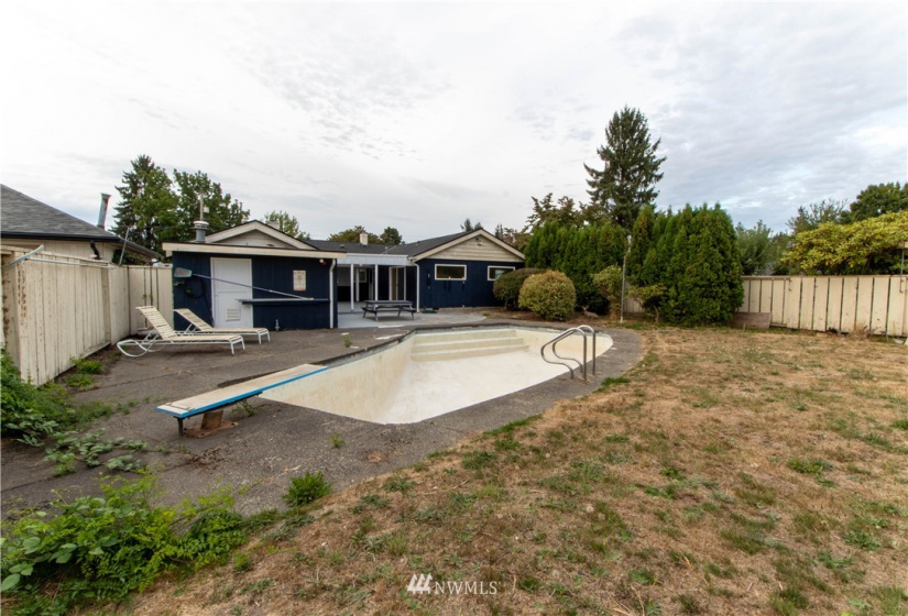 1204 10th, Auburn, Washington 98002, 4 Bedrooms Bedrooms, ,1 BathroomBathrooms,Residential,For Sale,10th,NWM1836110