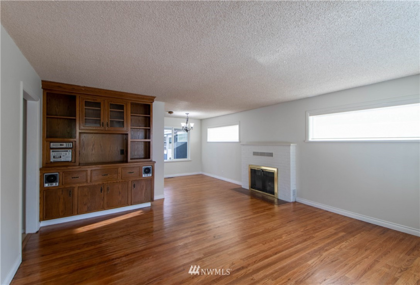 1204 10th, Auburn, Washington 98002, 4 Bedrooms Bedrooms, ,1 BathroomBathrooms,Residential,For Sale,10th,NWM1836110